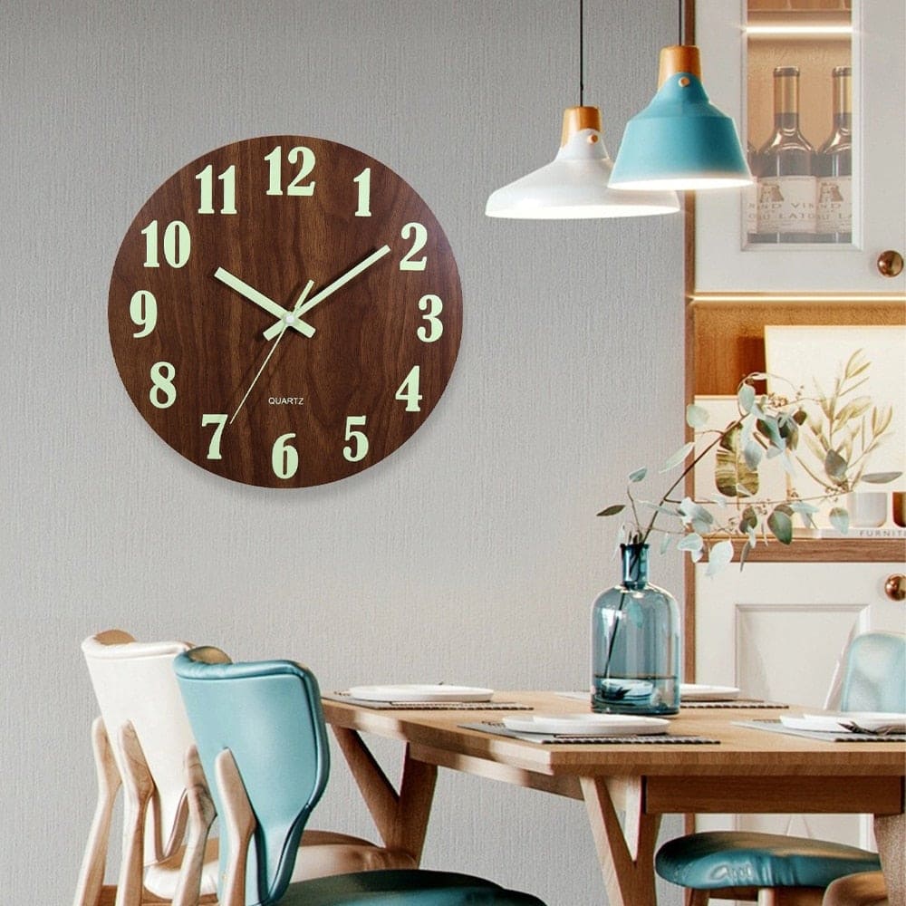 Reloj de Pared Color Madera colgando
