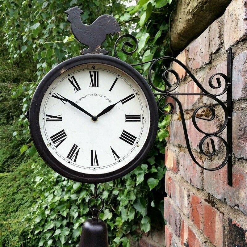 Reloj_de_Pared_Antiguo_de_Cuerda_afuera