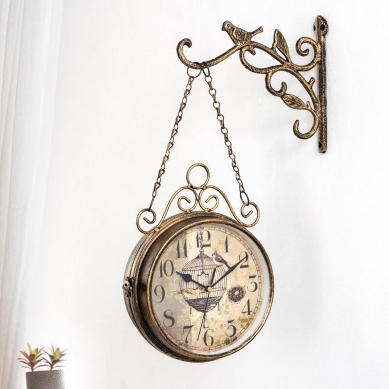 Reloj_de_Pared_Antiguo_con_Pesas_derecho. colgado